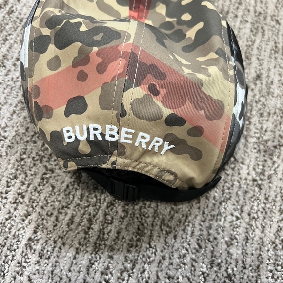 Burberry Men's Camouflage Check Nylon Cap Sz Large - Picture 3 of 4